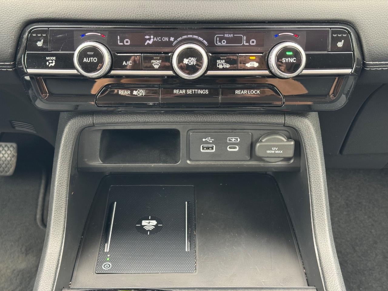 Honda Pilot Vehicle Full-screen Gallery Image 15