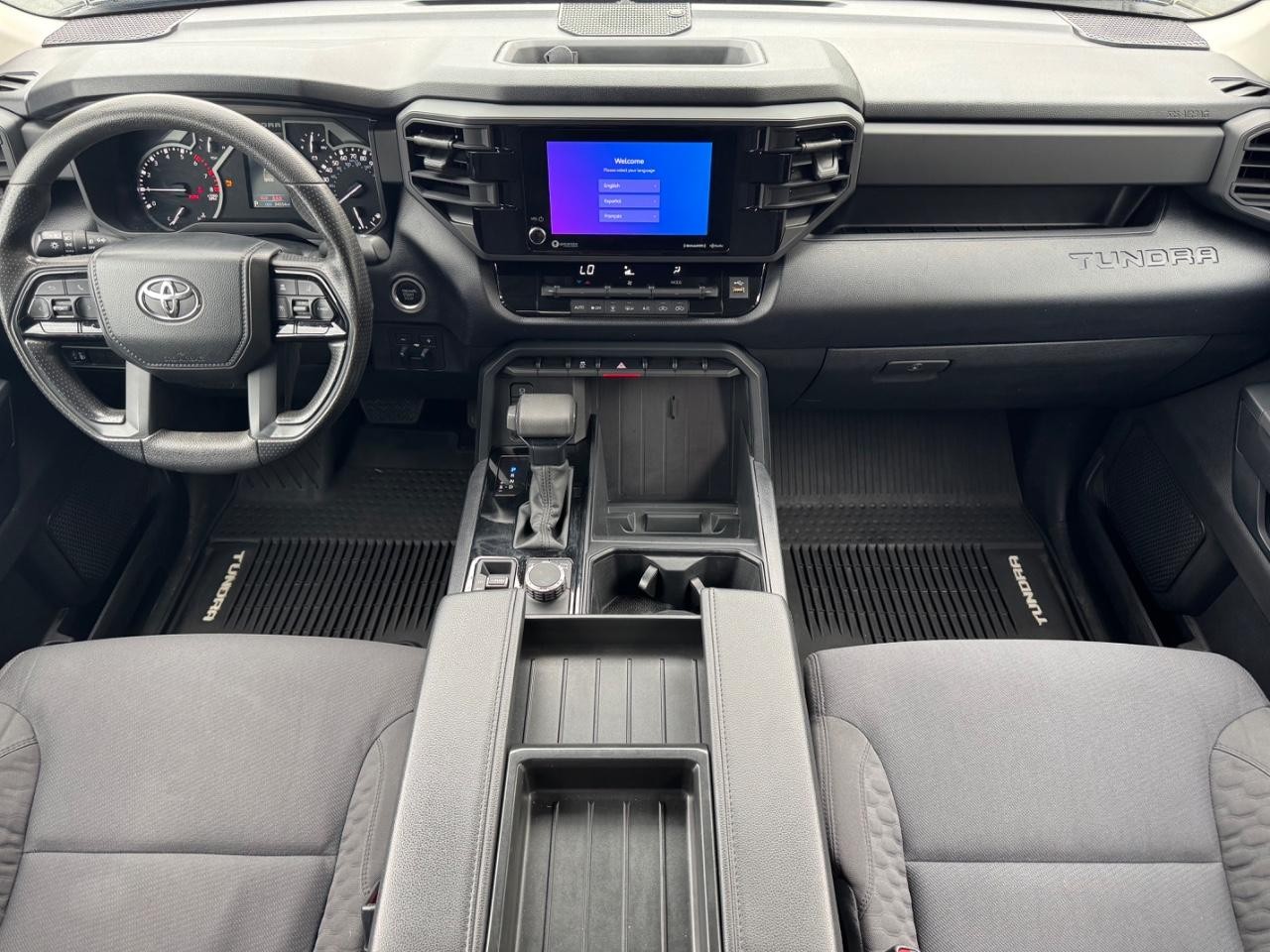 Toyota Tundra 4WD Vehicle Full-screen Gallery Image 11