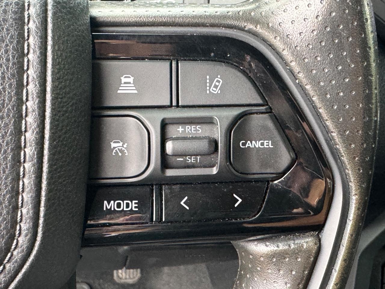 Toyota Tundra 4WD Vehicle Full-screen Gallery Image 20