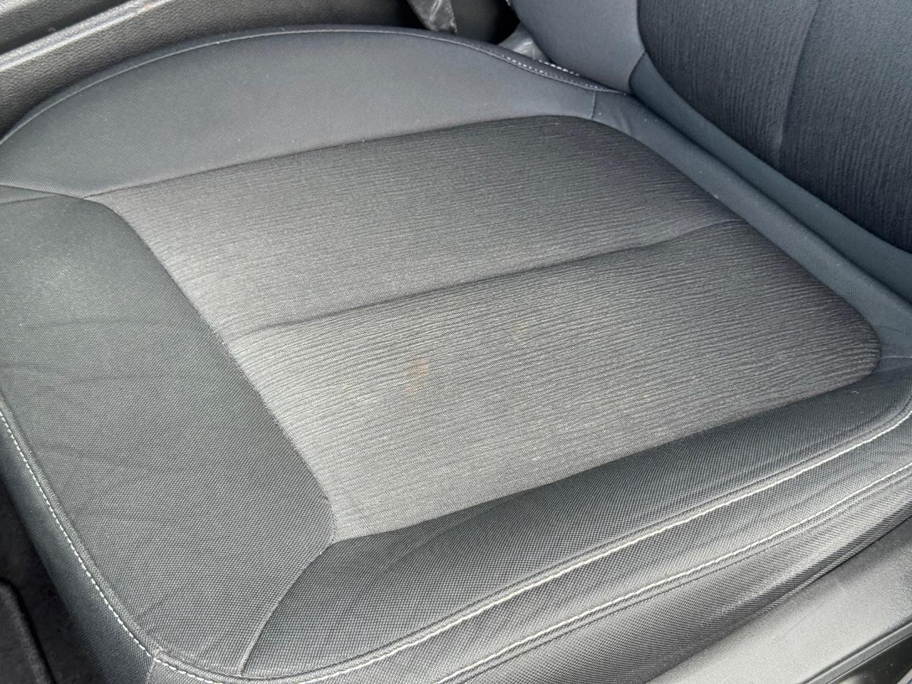 Jeep Grand Cherokee L Vehicle Full-screen Gallery Image 26