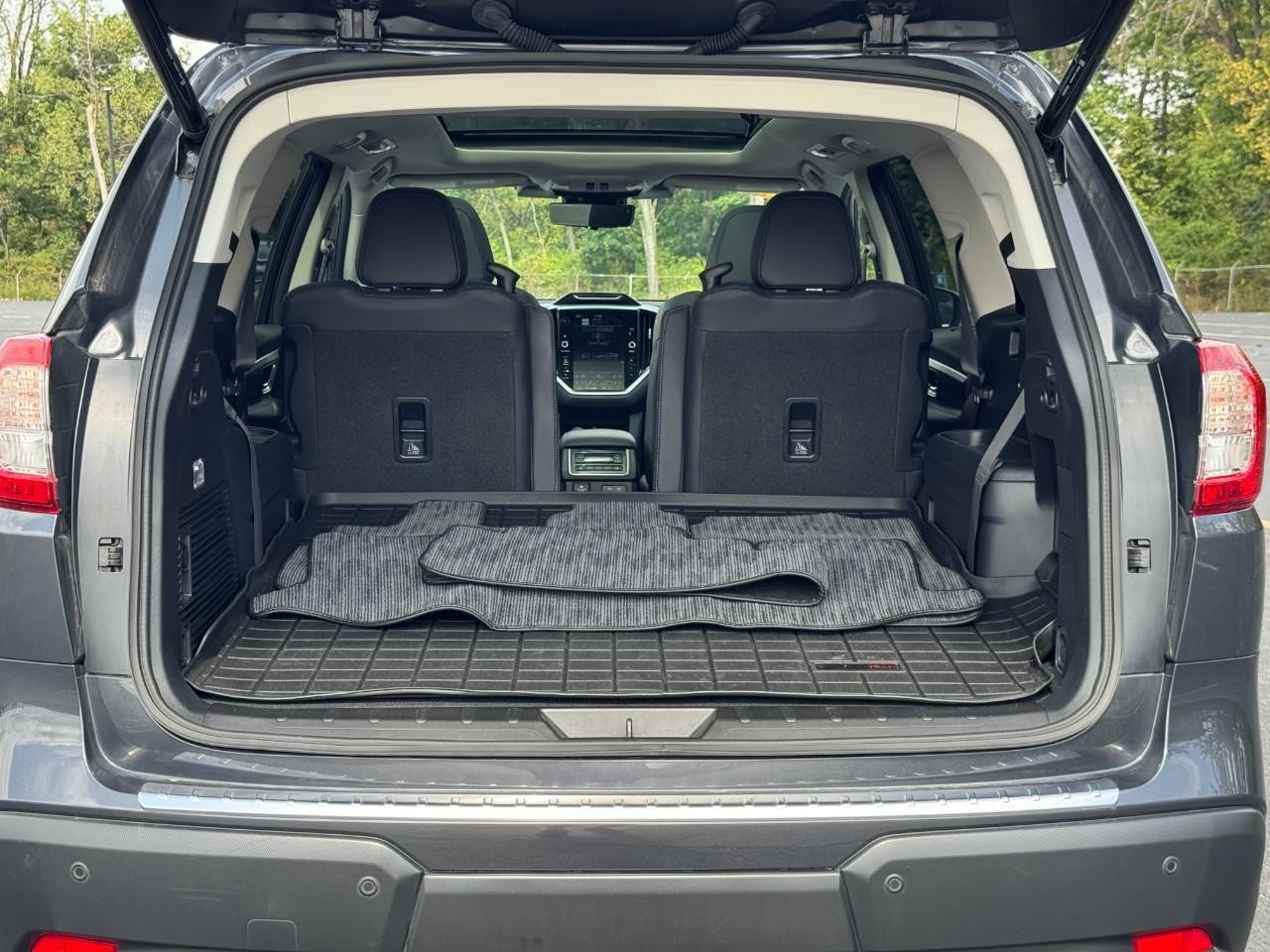 Subaru Ascent Vehicle Full-screen Gallery Image 04