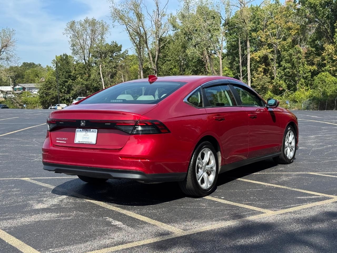 Honda Accord Sedan Vehicle Full-screen Gallery Image 03