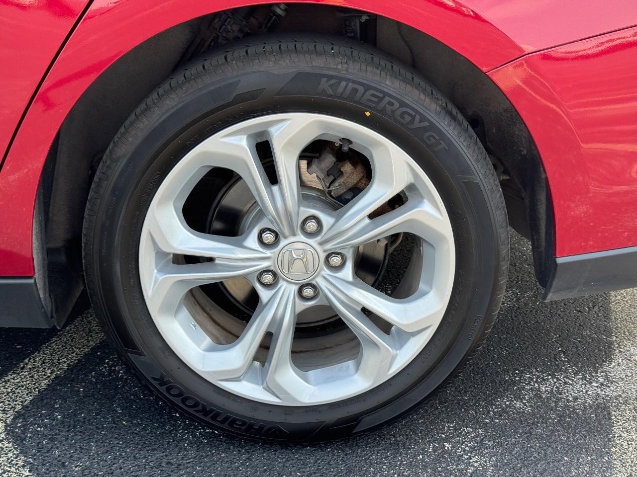 Honda Accord Sedan Vehicle Full-screen Gallery Image 07