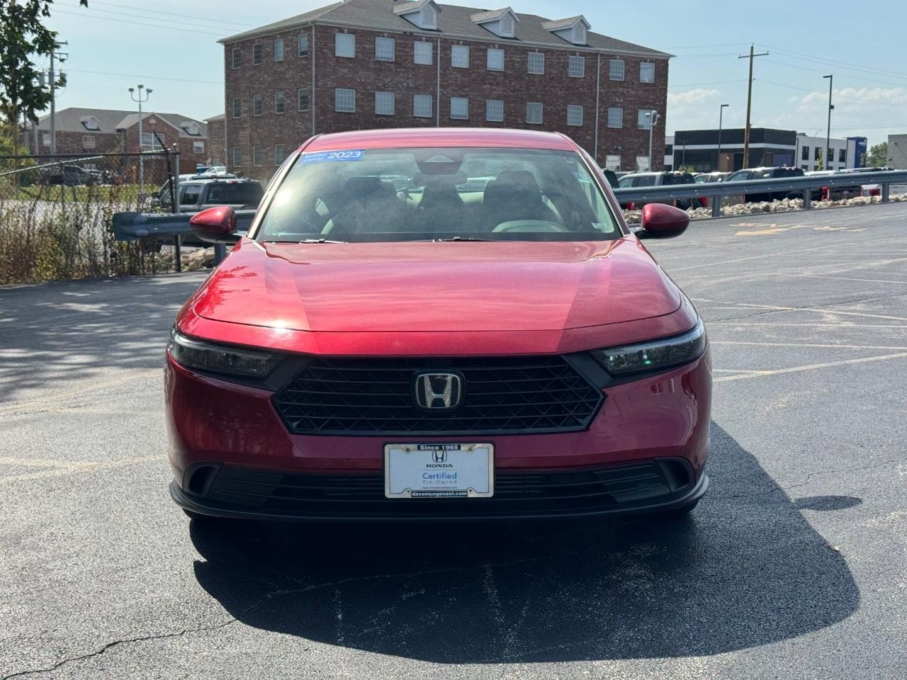 Honda Accord Sedan Vehicle Full-screen Gallery Image 09