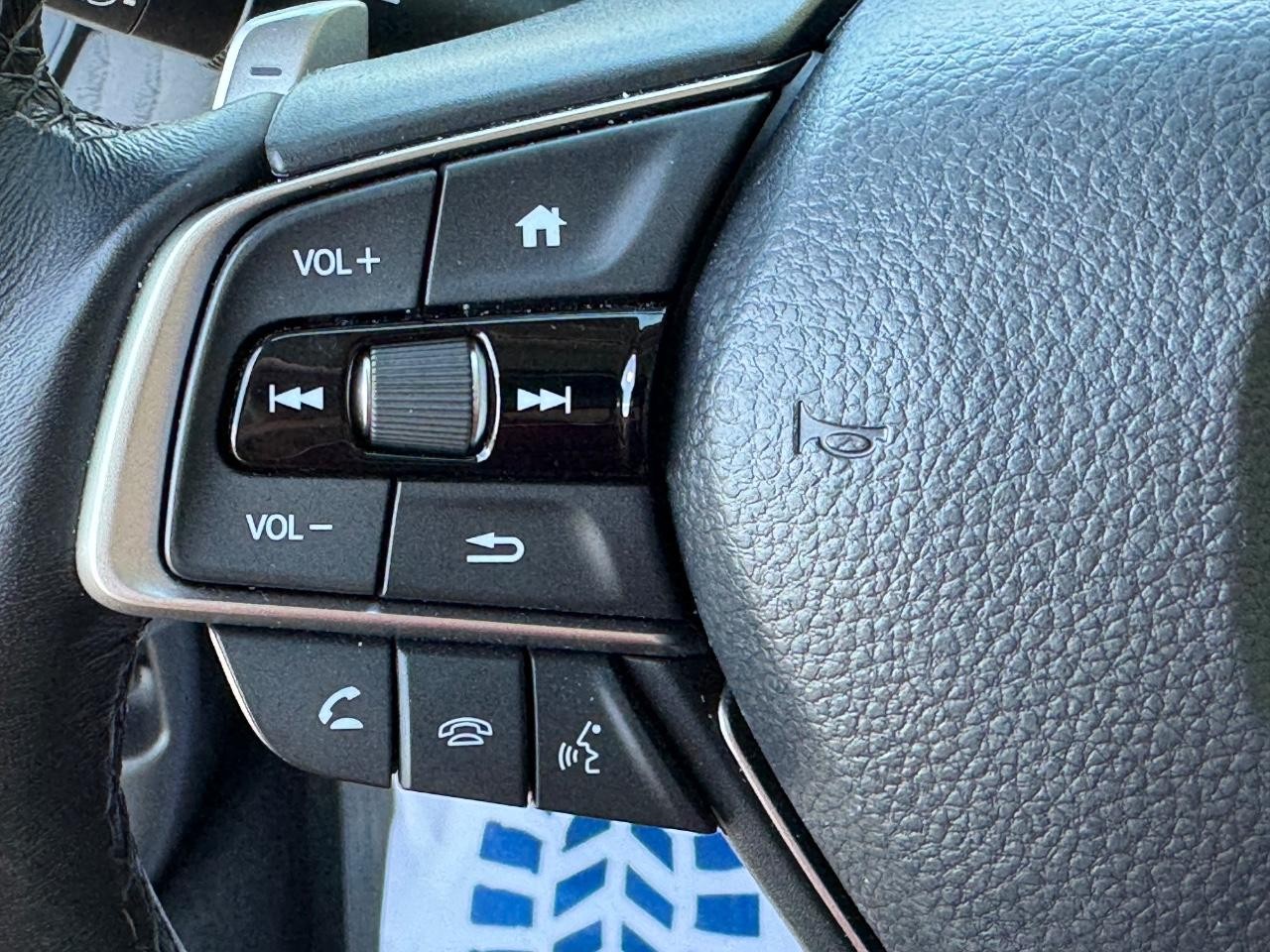 Honda Accord Hybrid Vehicle Full-screen Gallery Image 21