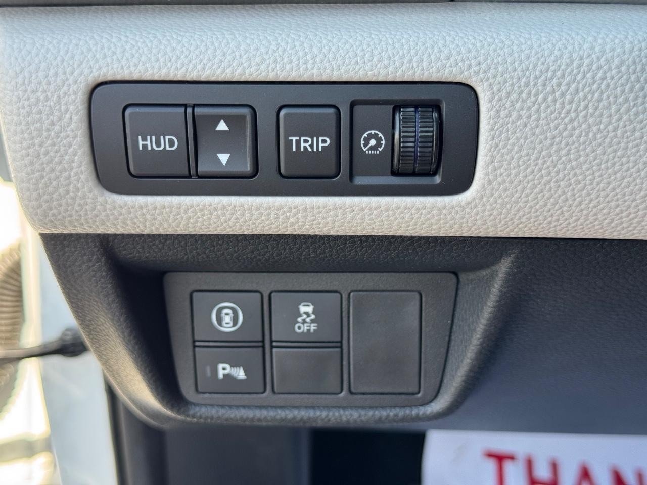 Honda Accord Hybrid Vehicle Full-screen Gallery Image 23