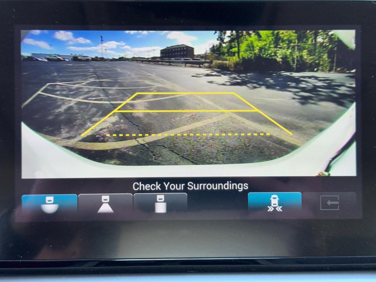 Honda Accord Hybrid Vehicle Full-screen Gallery Image 24