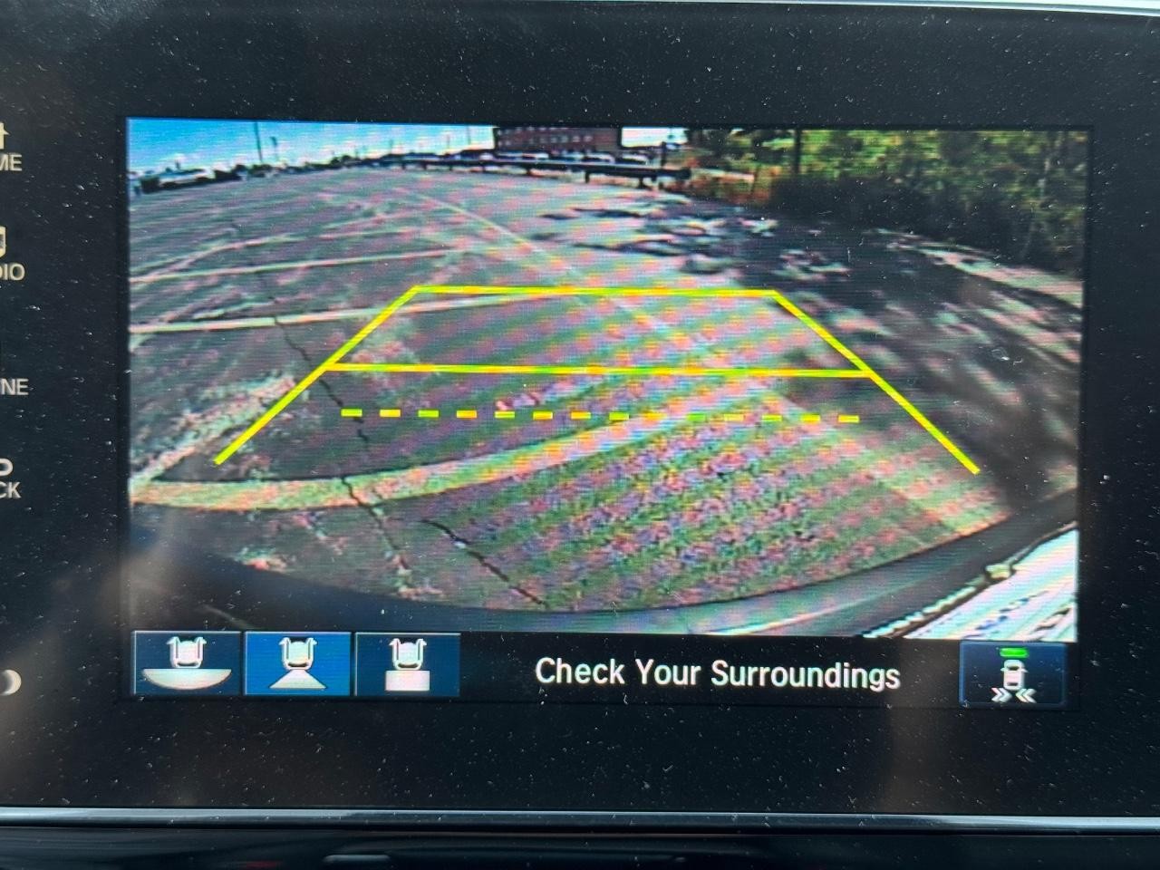 Honda CR-V Vehicle Full-screen Gallery Image 23