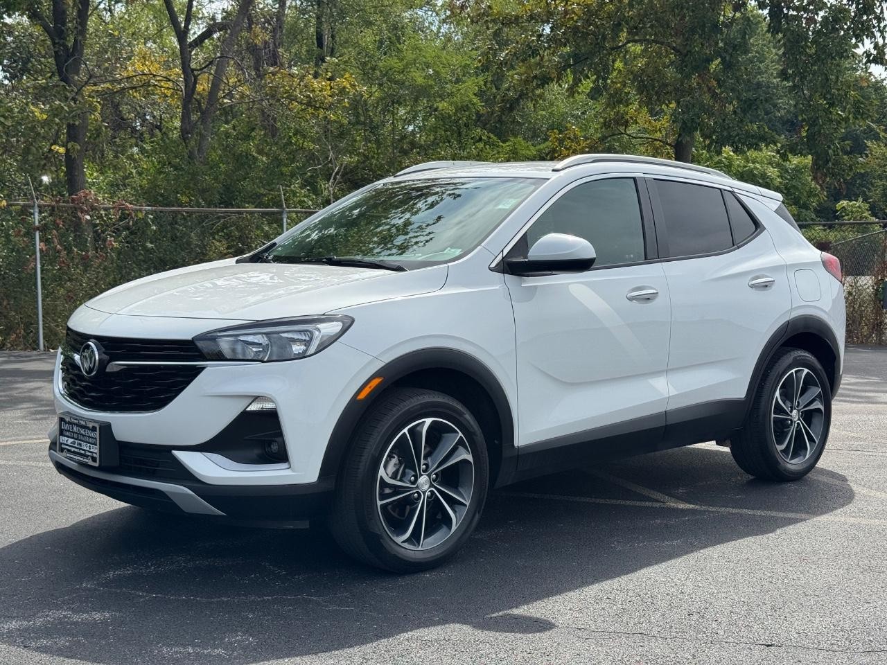 Buick Encore GX Vehicle Full-screen Gallery Image 08