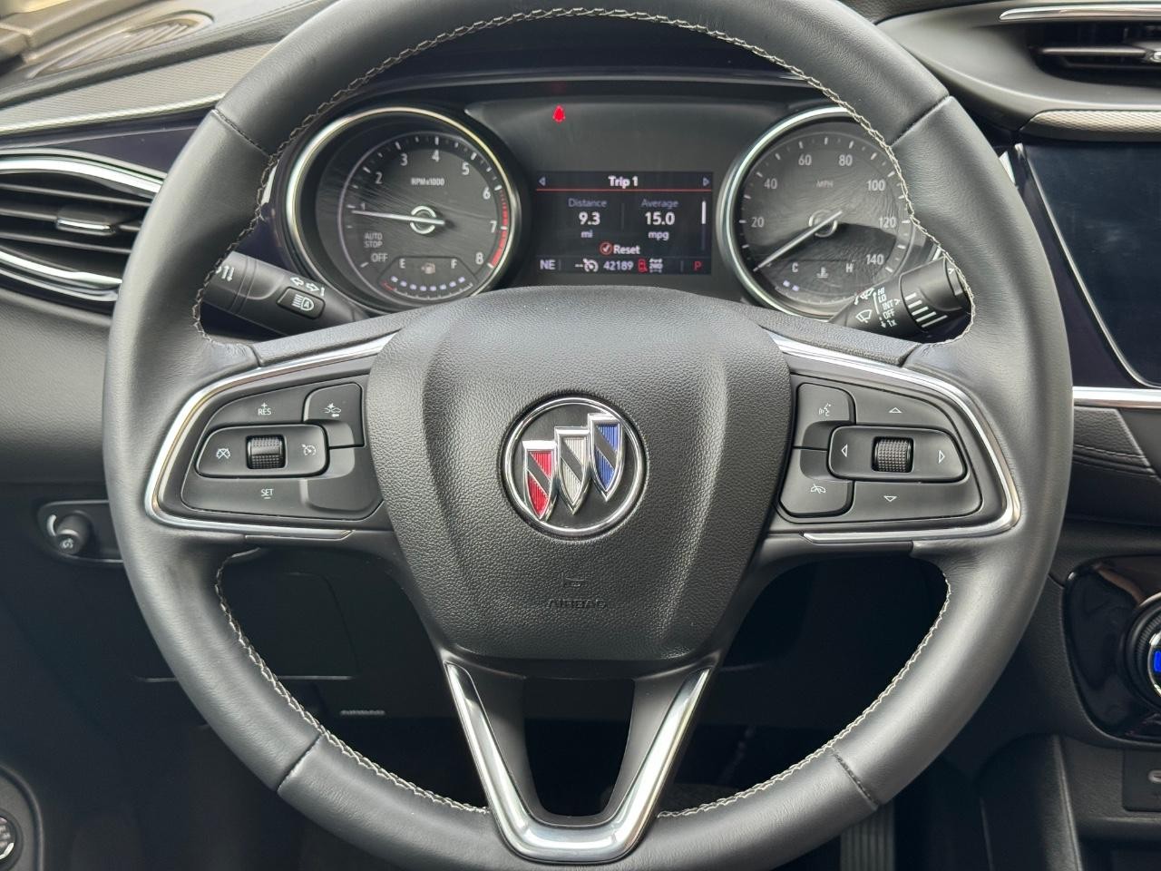 Buick Encore GX Vehicle Full-screen Gallery Image 12