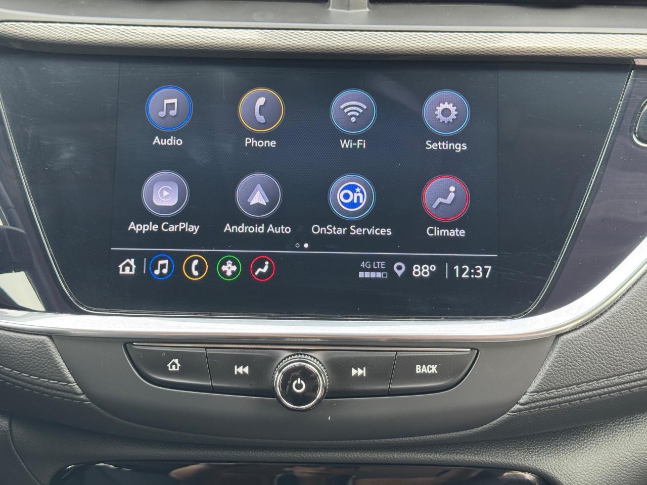 Buick Encore GX Vehicle Full-screen Gallery Image 13