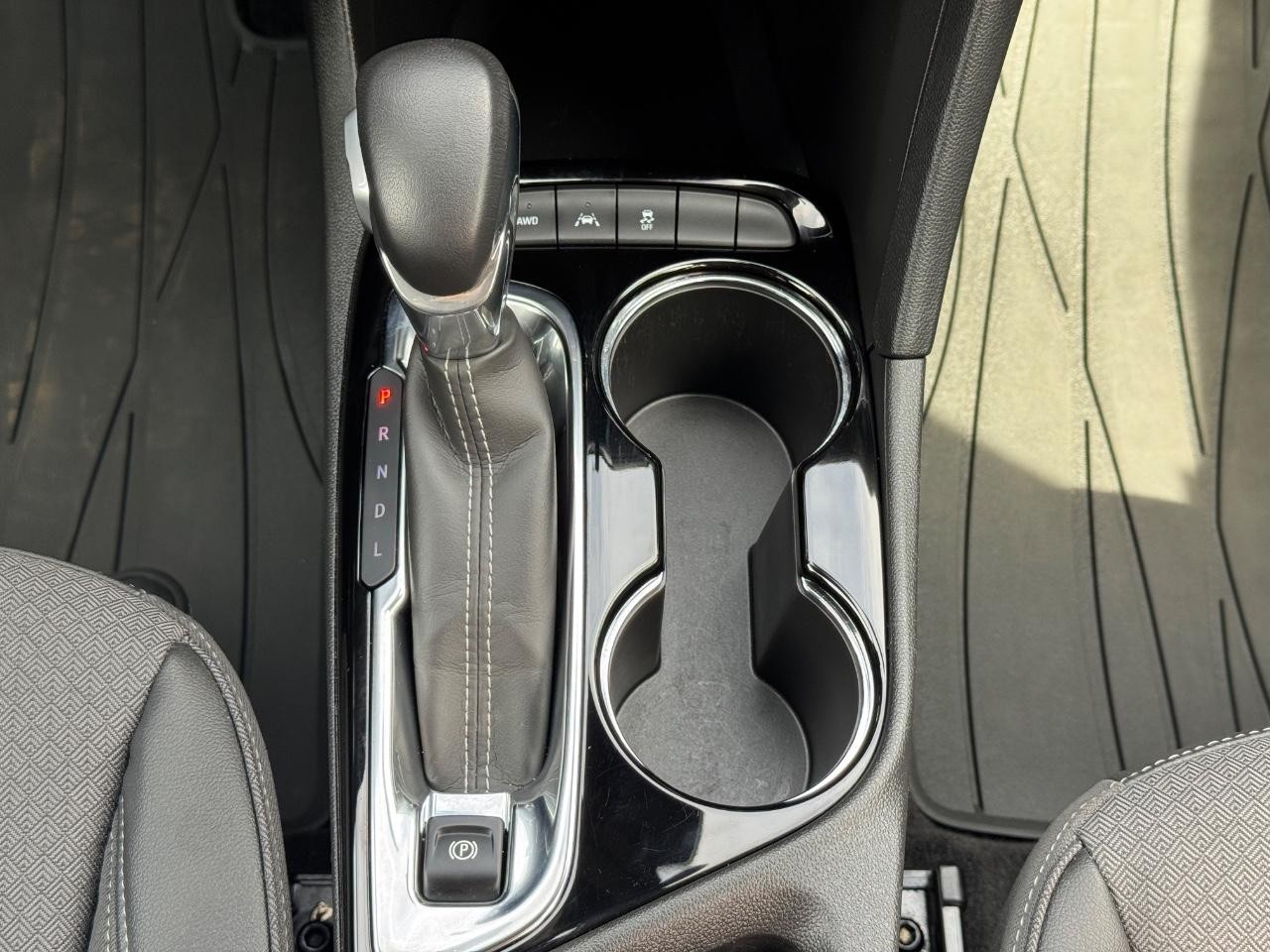 Buick Encore GX Vehicle Full-screen Gallery Image 15