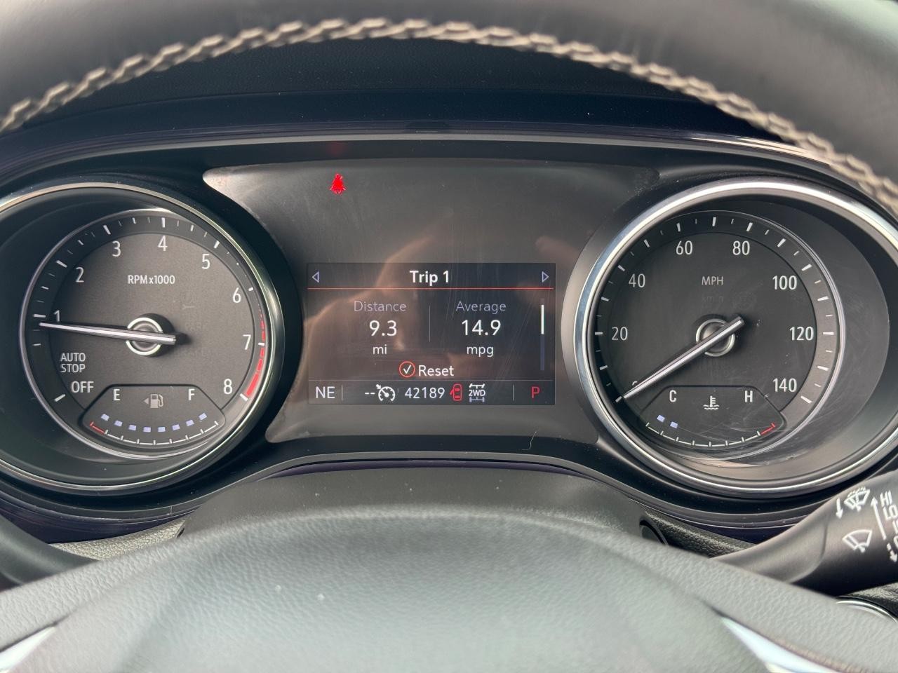 Buick Encore GX Vehicle Full-screen Gallery Image 18