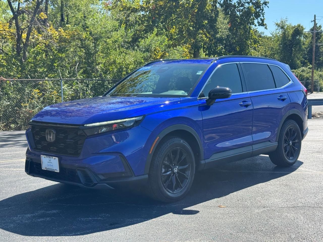 Honda CR-V Hybrid Vehicle Full-screen Gallery Image 08