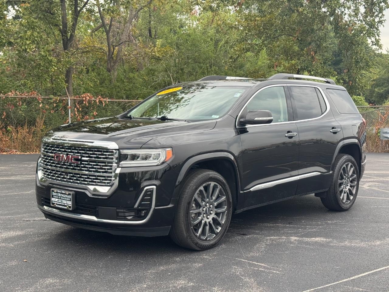 GMC Acadia Vehicle Full-screen Gallery Image 08