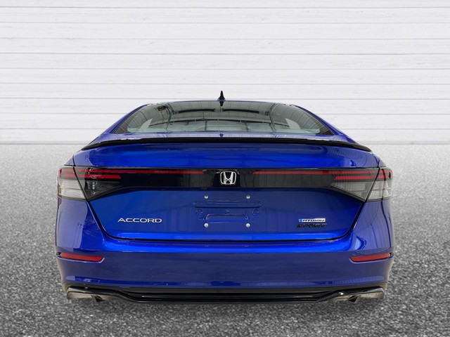 Honda Accord Hybrid Vehicle Full-screen Gallery Image 04