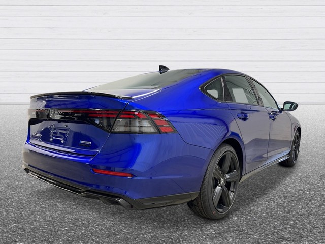 Honda Accord Hybrid Vehicle Full-screen Gallery Image 05