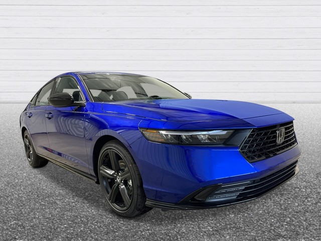 Honda Accord Hybrid Vehicle Full-screen Gallery Image 09