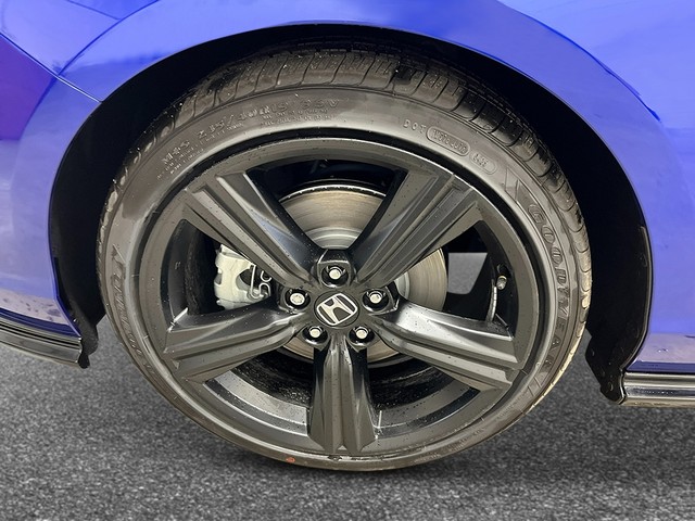 Honda Accord Hybrid Vehicle Full-screen Gallery Image 11