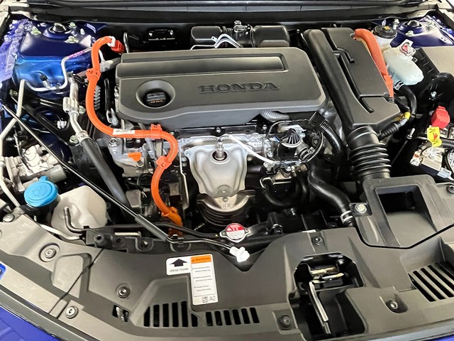 Honda Accord Hybrid Vehicle Full-screen Gallery Image 12