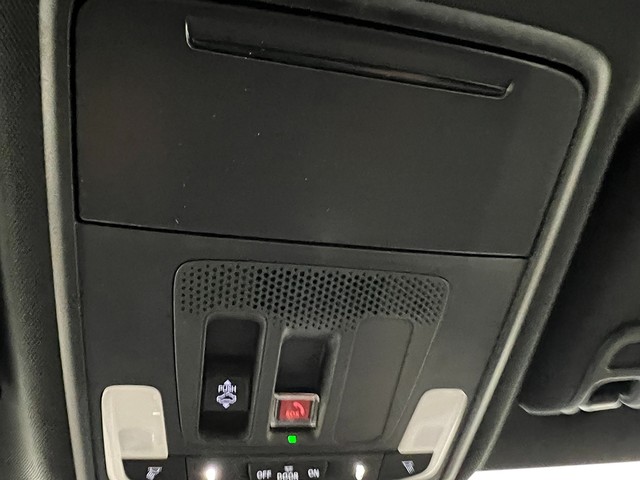 Honda Accord Hybrid Vehicle Full-screen Gallery Image 25