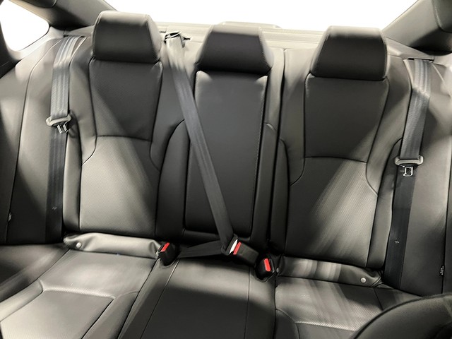 Honda Accord Hybrid Vehicle Full-screen Gallery Image 26