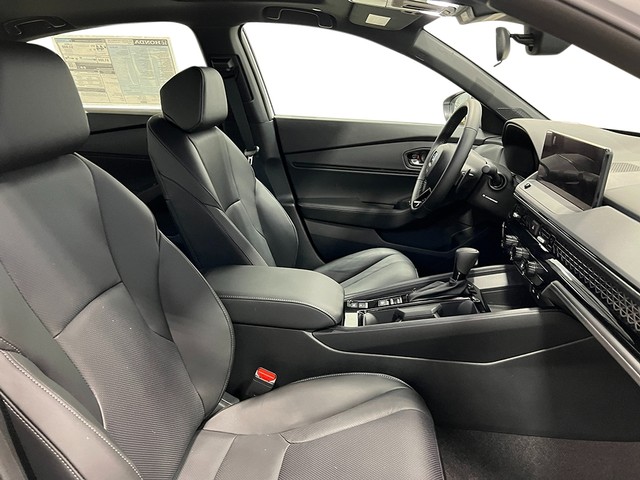 Honda Accord Hybrid Vehicle Full-screen Gallery Image 29