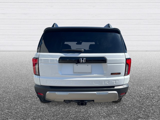 Honda Passport Vehicle Full-screen Gallery Image 04