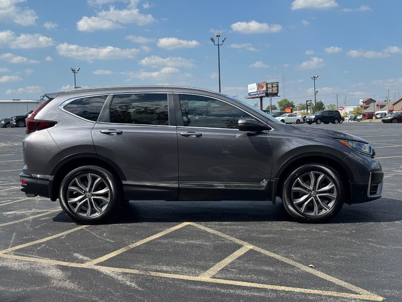 Honda CR-V Vehicle Full-screen Gallery Image 02