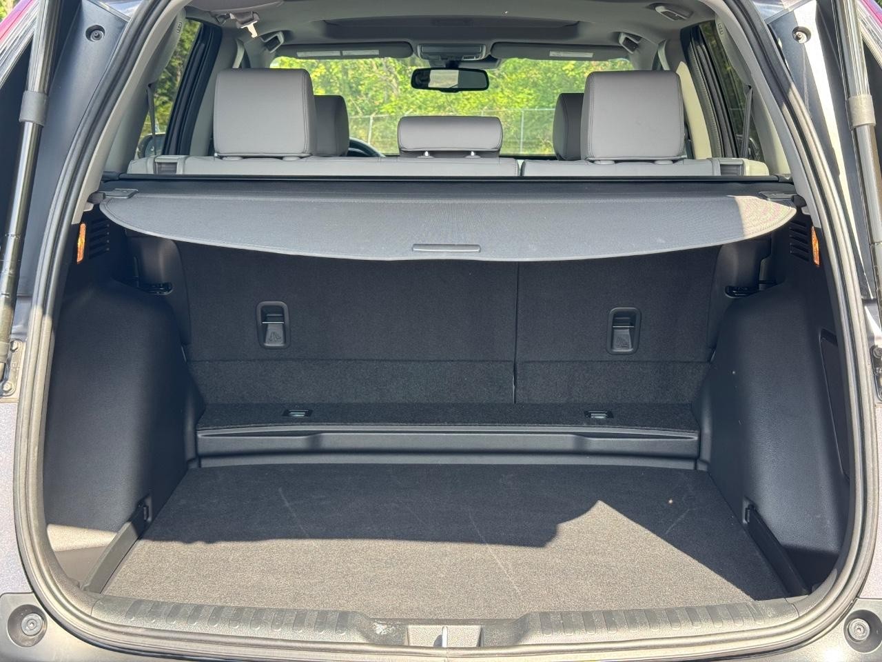 Honda CR-V Vehicle Full-screen Gallery Image 04