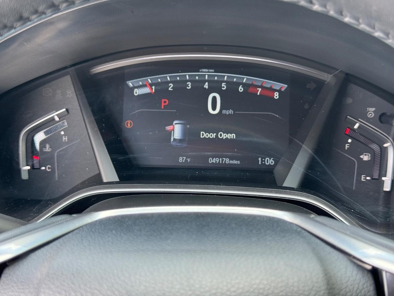 Honda CR-V Vehicle Full-screen Gallery Image 19