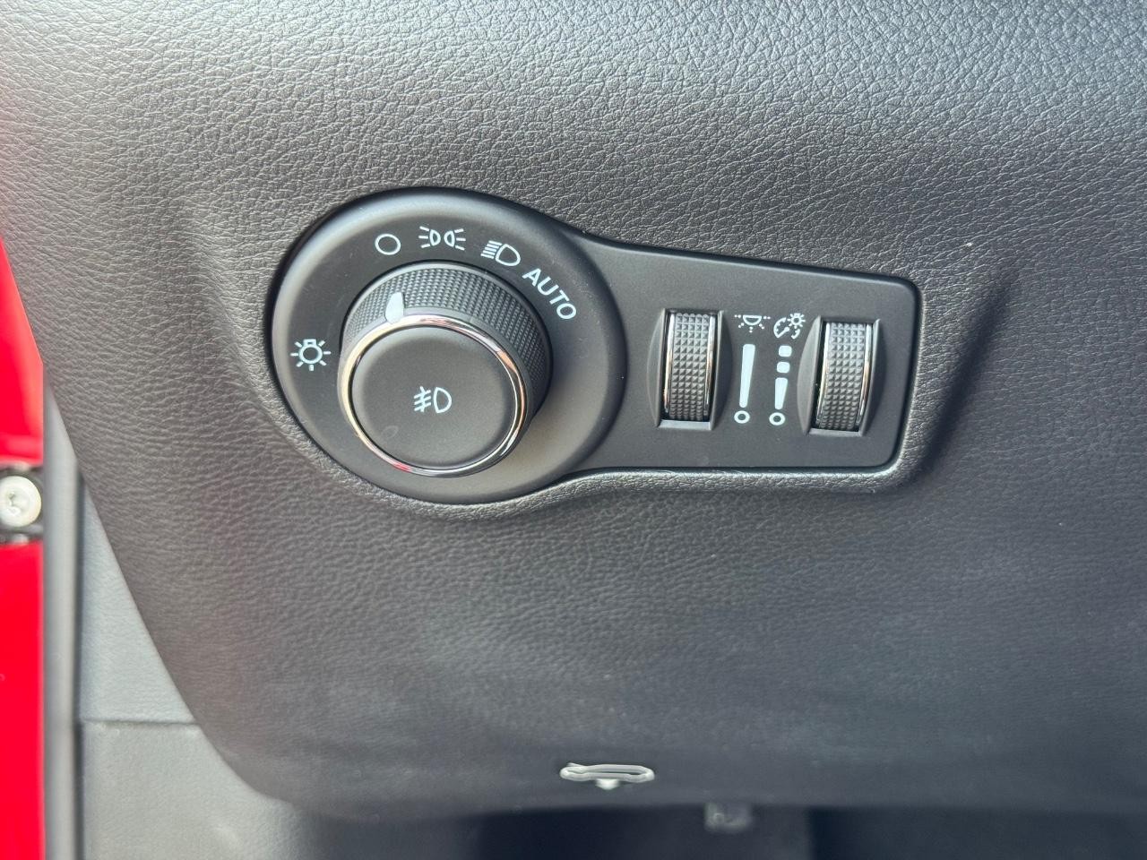 Jeep Compass Vehicle Full-screen Gallery Image 22