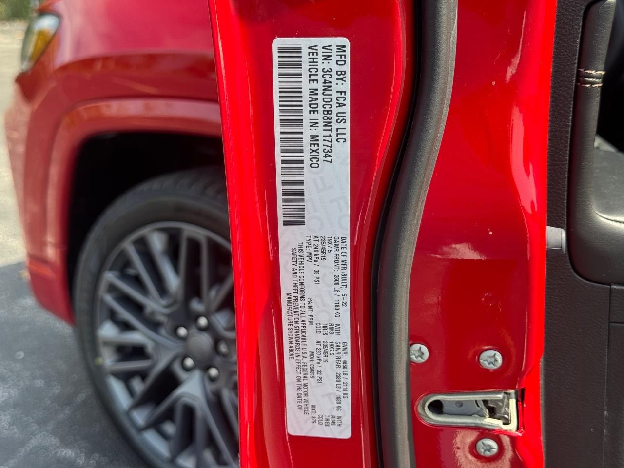 Jeep Compass Vehicle Full-screen Gallery Image 26