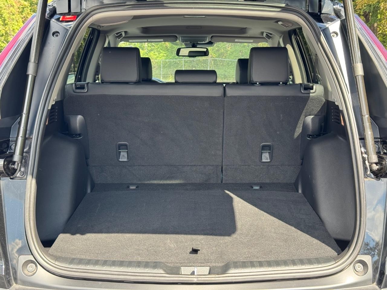 Honda CR-V Vehicle Full-screen Gallery Image 04