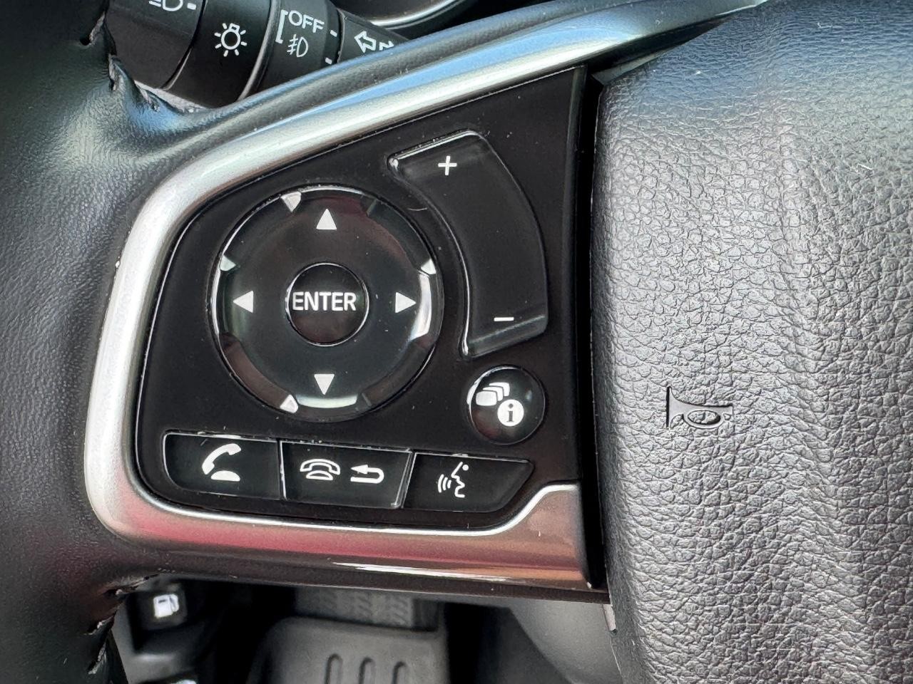 Honda CR-V Vehicle Full-screen Gallery Image 20