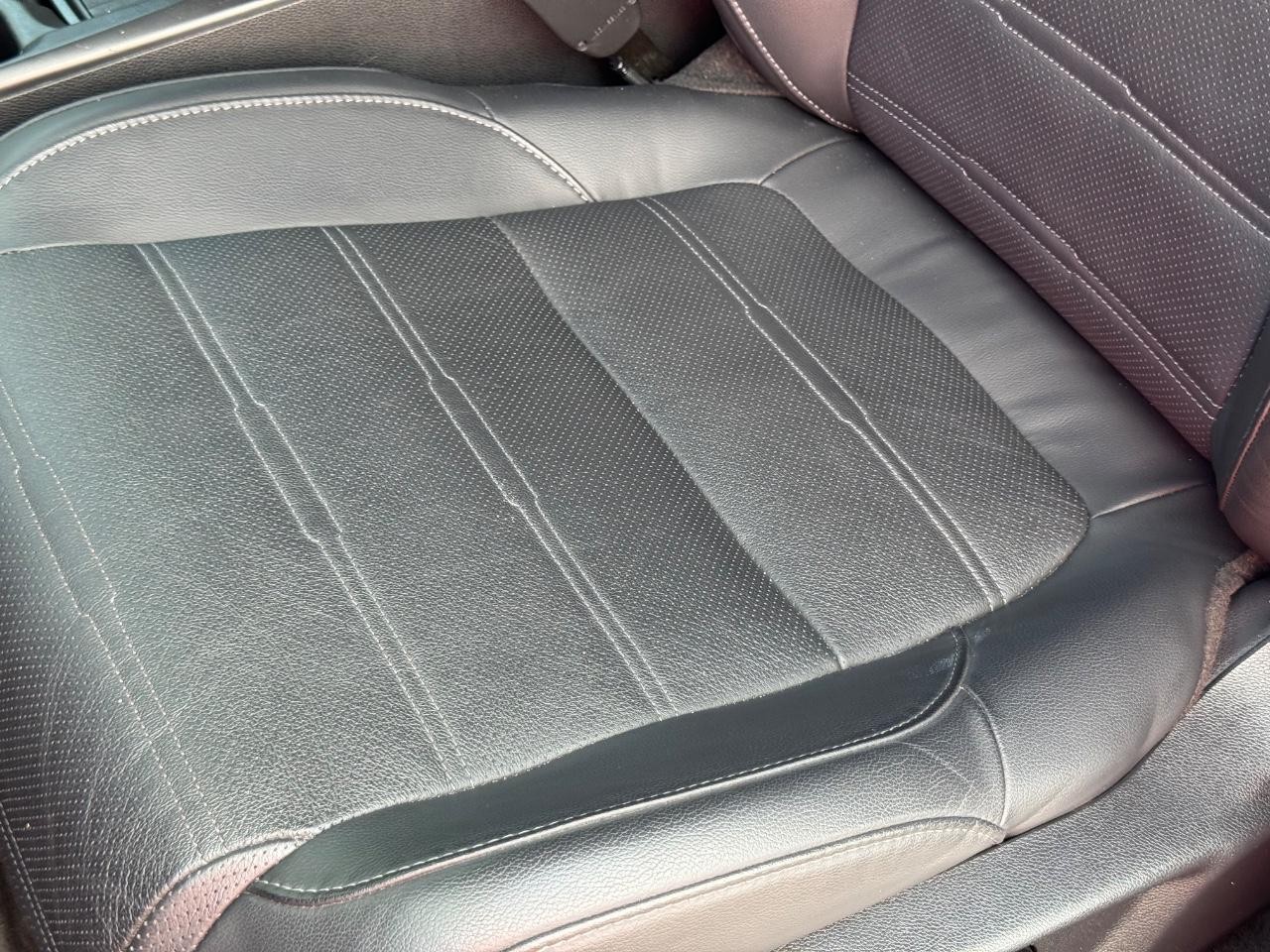 Honda CR-V Vehicle Full-screen Gallery Image 25