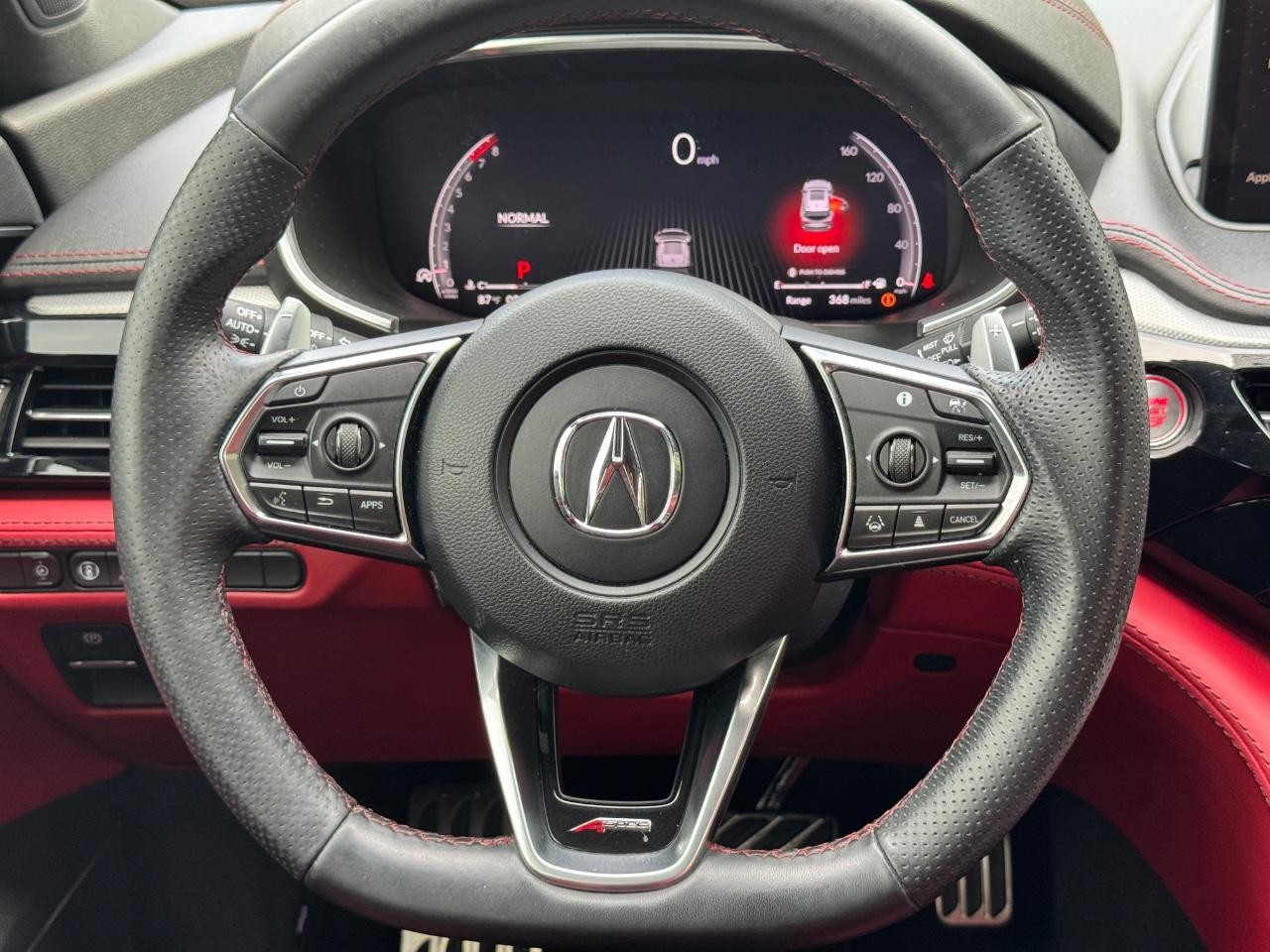 Acura MDX Vehicle Full-screen Gallery Image 13