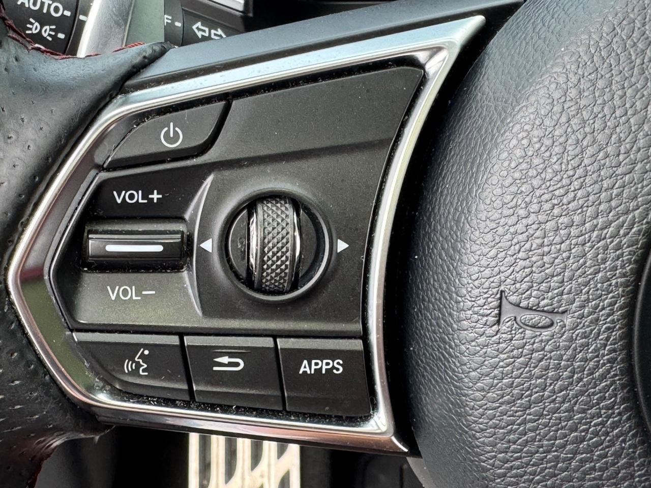 Acura MDX Vehicle Full-screen Gallery Image 22