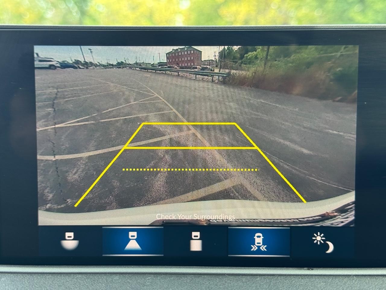 Acura MDX Vehicle Full-screen Gallery Image 25