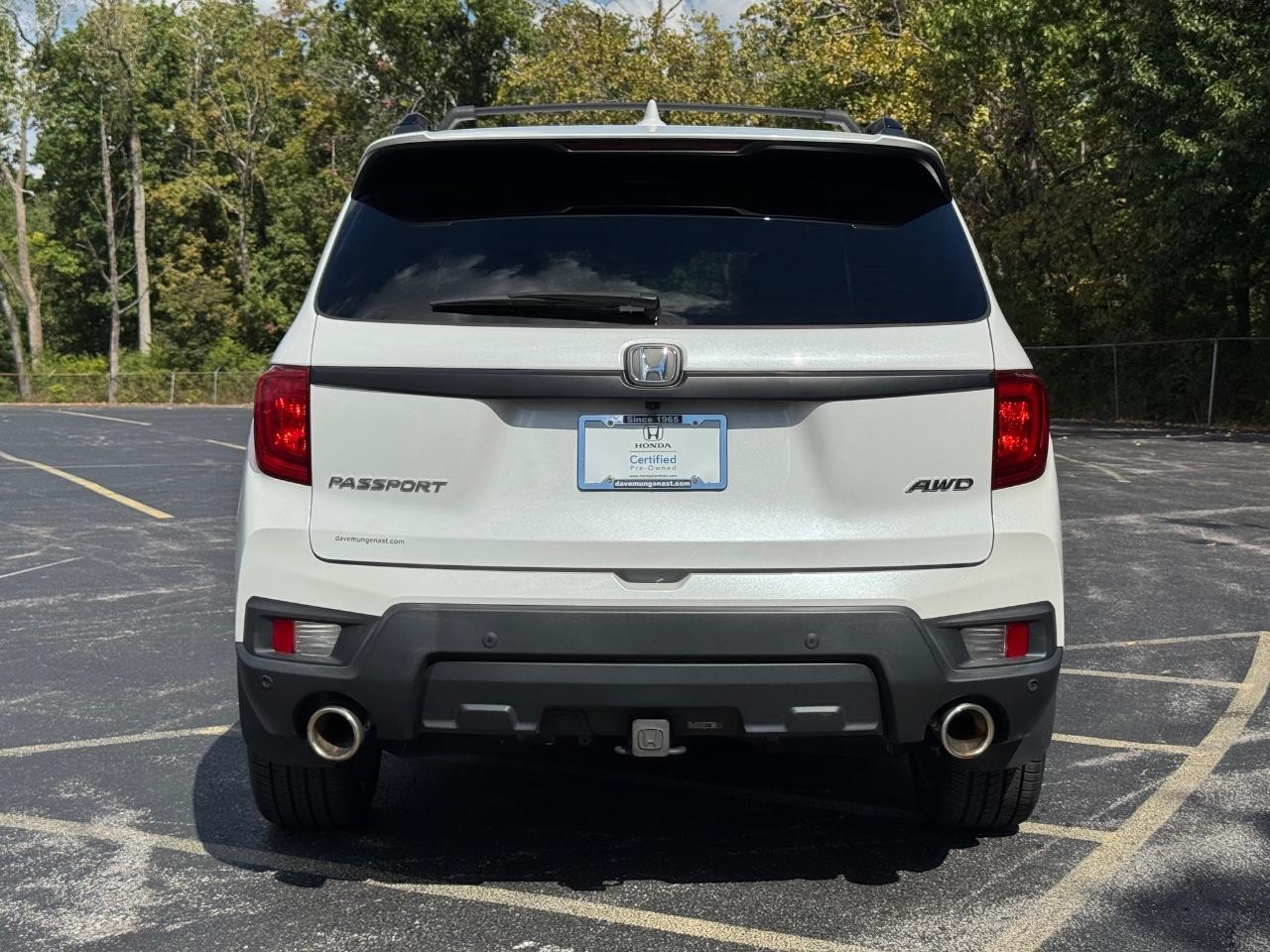 Honda Passport Vehicle Full-screen Gallery Image 05