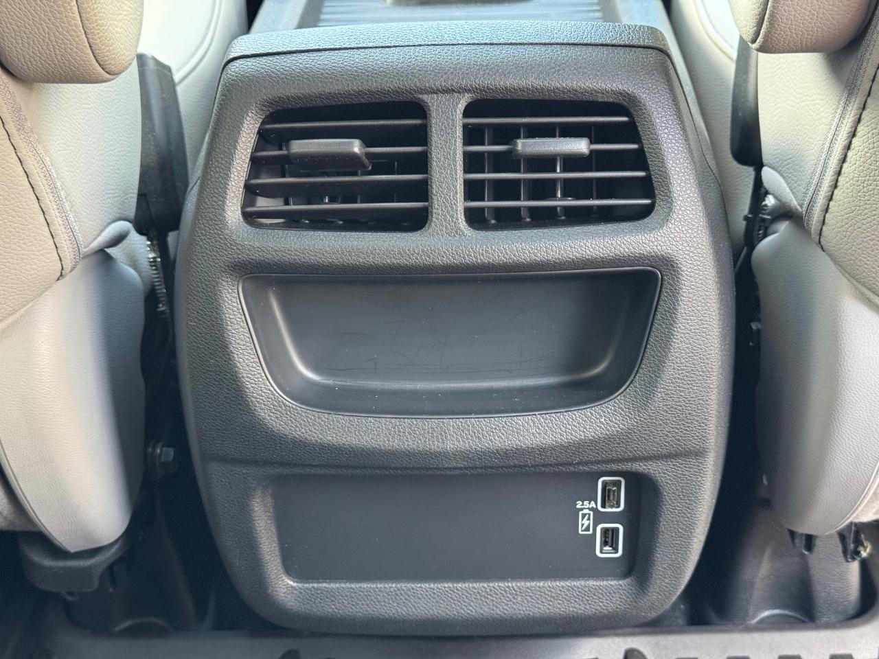 Honda Passport Vehicle Full-screen Gallery Image 16