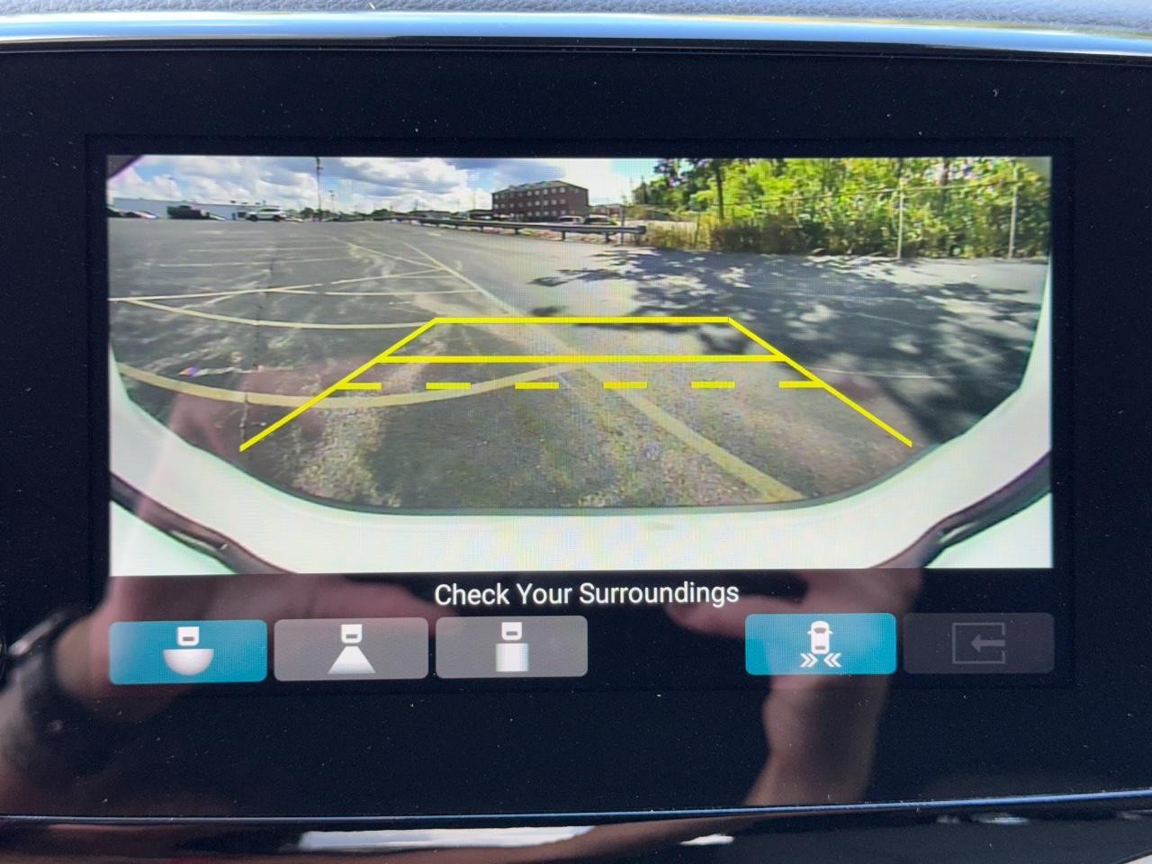 Honda Passport Vehicle Full-screen Gallery Image 24