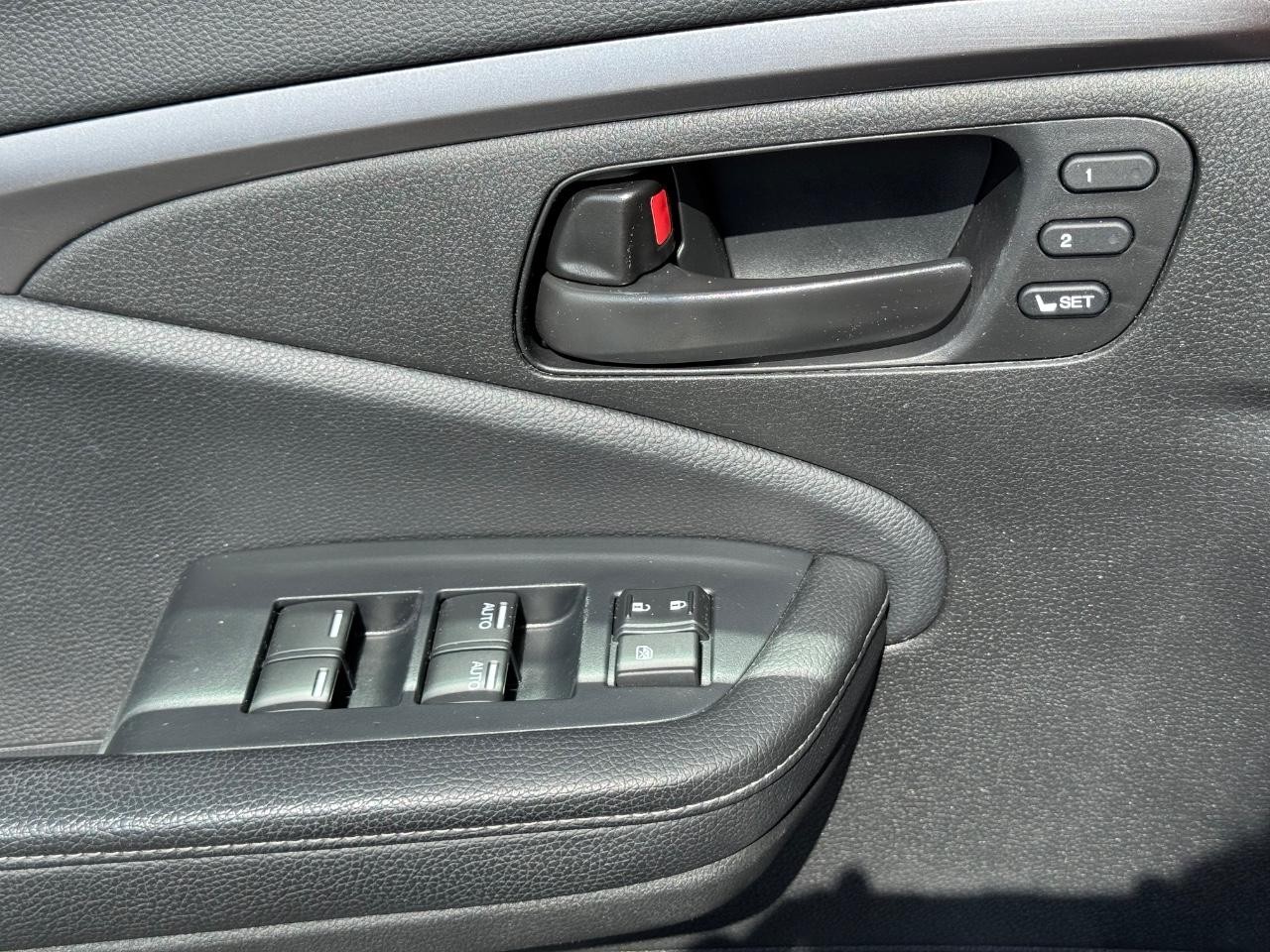 Honda Passport Vehicle Full-screen Gallery Image 25