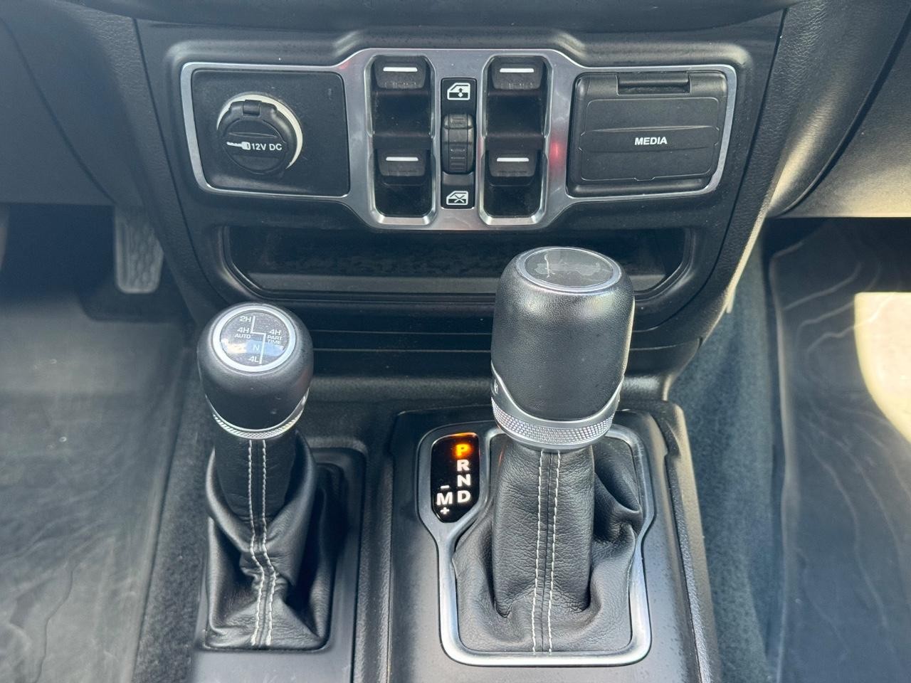 Jeep Wrangler 4xe Vehicle Full-screen Gallery Image 14