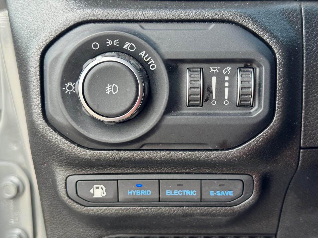 Jeep Wrangler 4xe Vehicle Full-screen Gallery Image 21