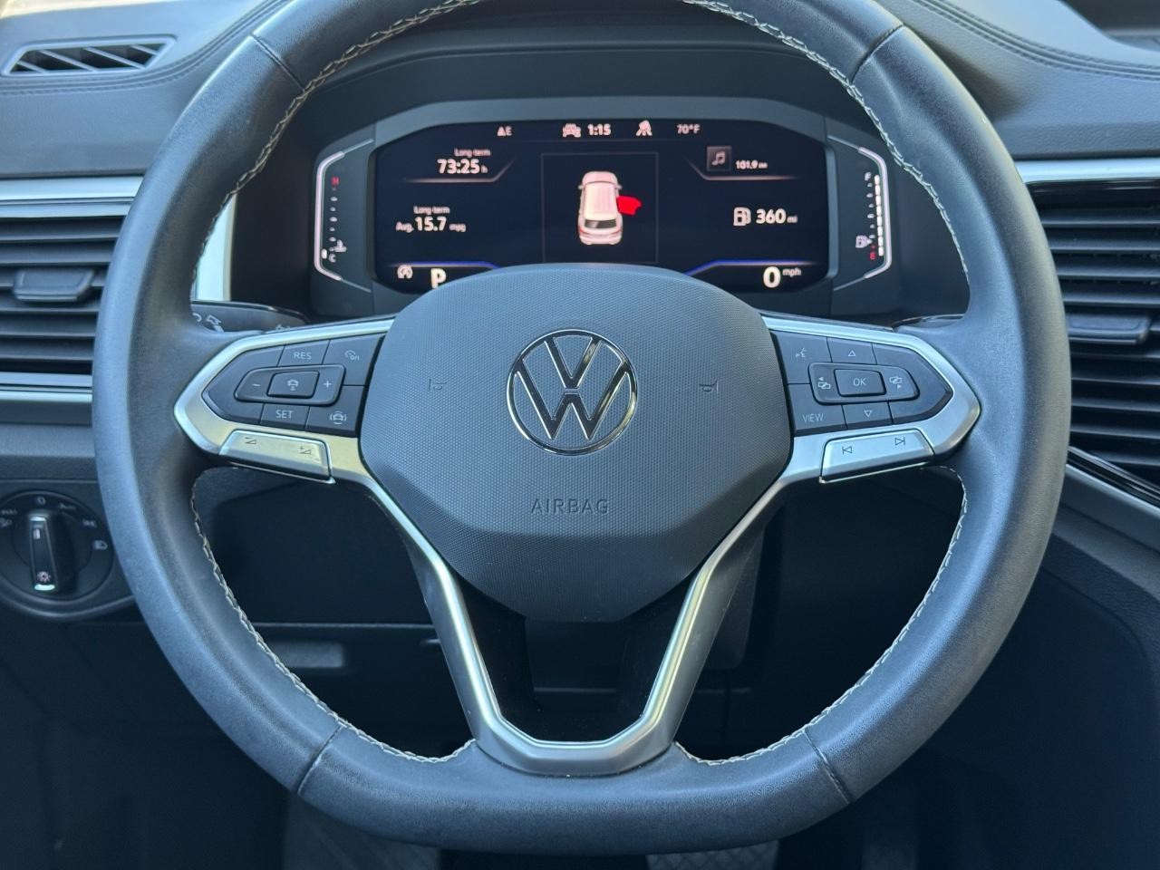 Volkswagen Atlas Cross Sport Vehicle Full-screen Gallery Image 12