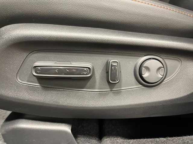 Honda CR-V Hybrid Vehicle Full-screen Gallery Image 14