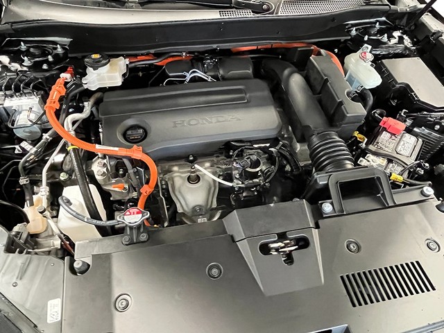 Honda CR-V Hybrid Vehicle Full-screen Gallery Image 12