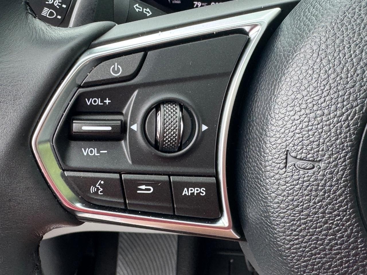 Acura MDX Vehicle Full-screen Gallery Image 23