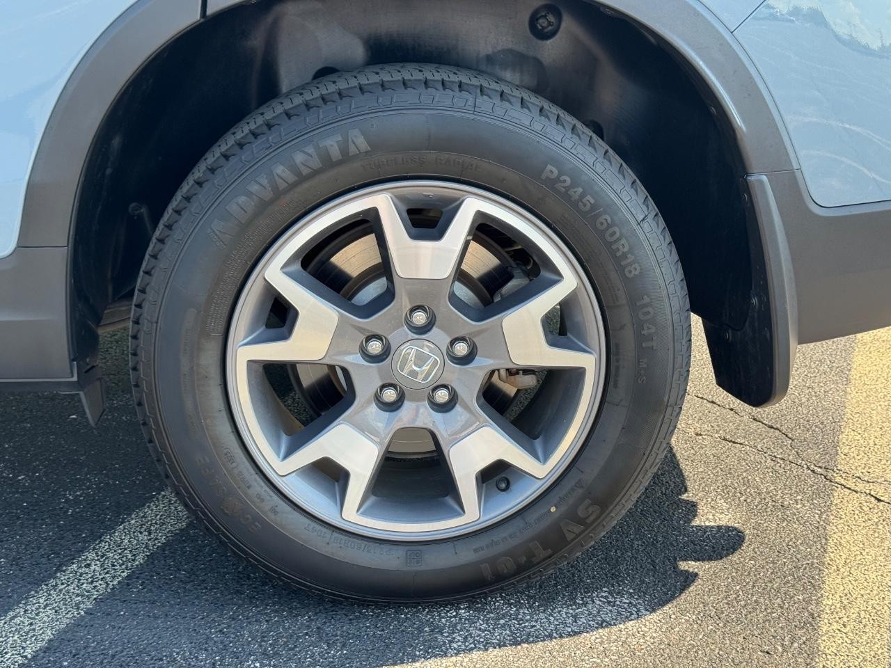 Honda Passport Vehicle Full-screen Gallery Image 07